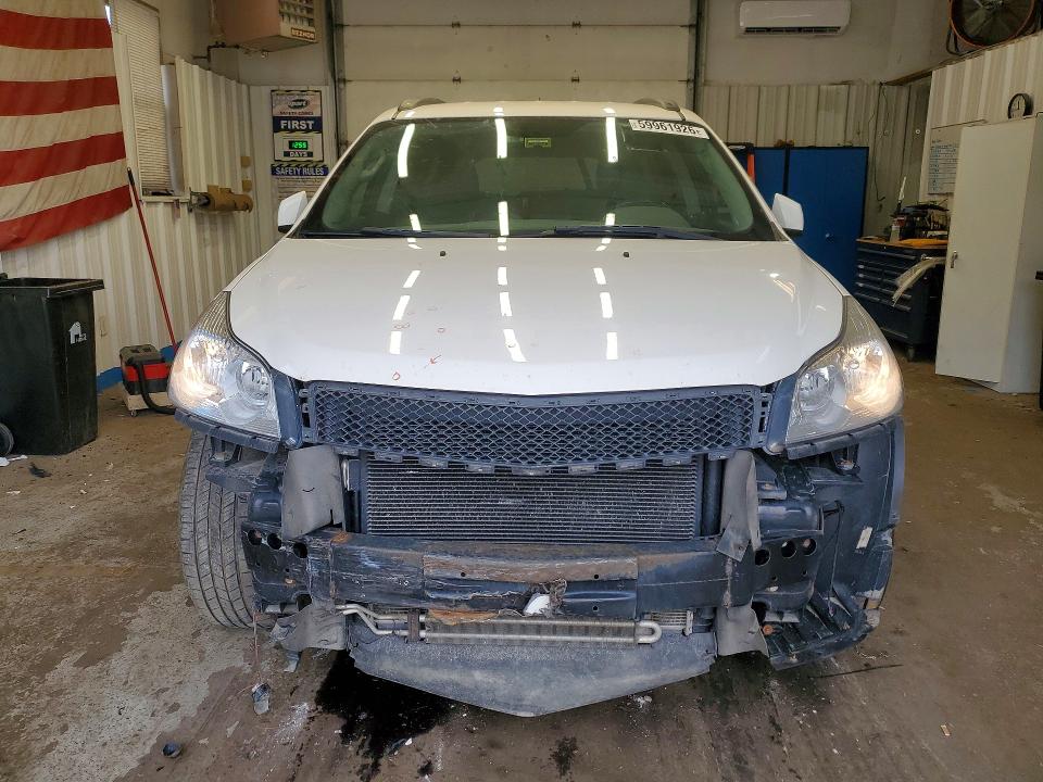 Photo 5 from auction – 2011 CHEVROLET TRAVERSE with VIN 1GNKVGED9BJ366526