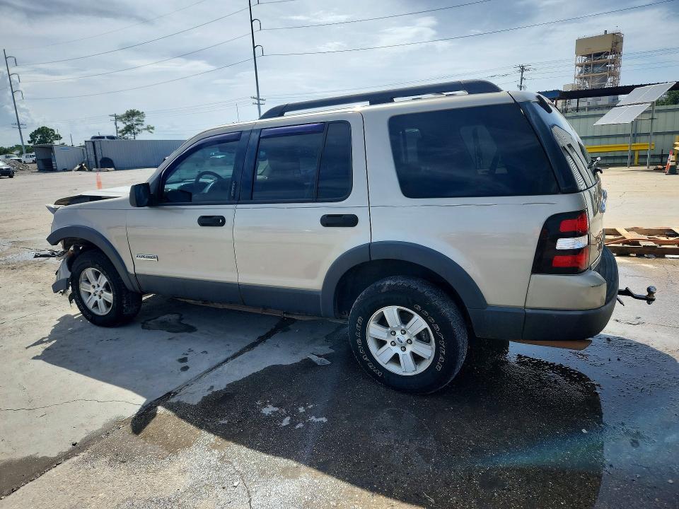 Photo 2 from auction – 2006 FORD EXPLORER with VIN 1FMEU73846UA76273