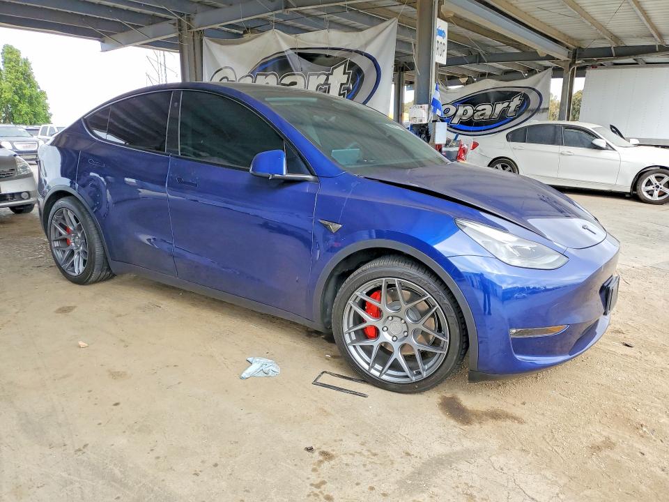 Фото 4 с аукциона – 2023 TESLA MODEL Y с VIN 7SAYGDEF6PF622927