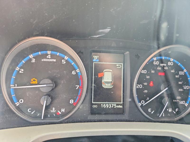 Photo 9 from auction – 2017 TOYOTA RAV4 with VIN 2T3ZFREVXHW333991