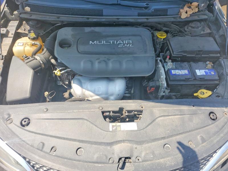 Photo 11 from auction – 2015 CHRYSLER 200 with VIN 1C3CCCCB3FN620733