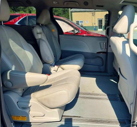 Photo 11 from auction – 2013 TOYOTA SIENNA with VIN 5TDYK3DC0DS382438