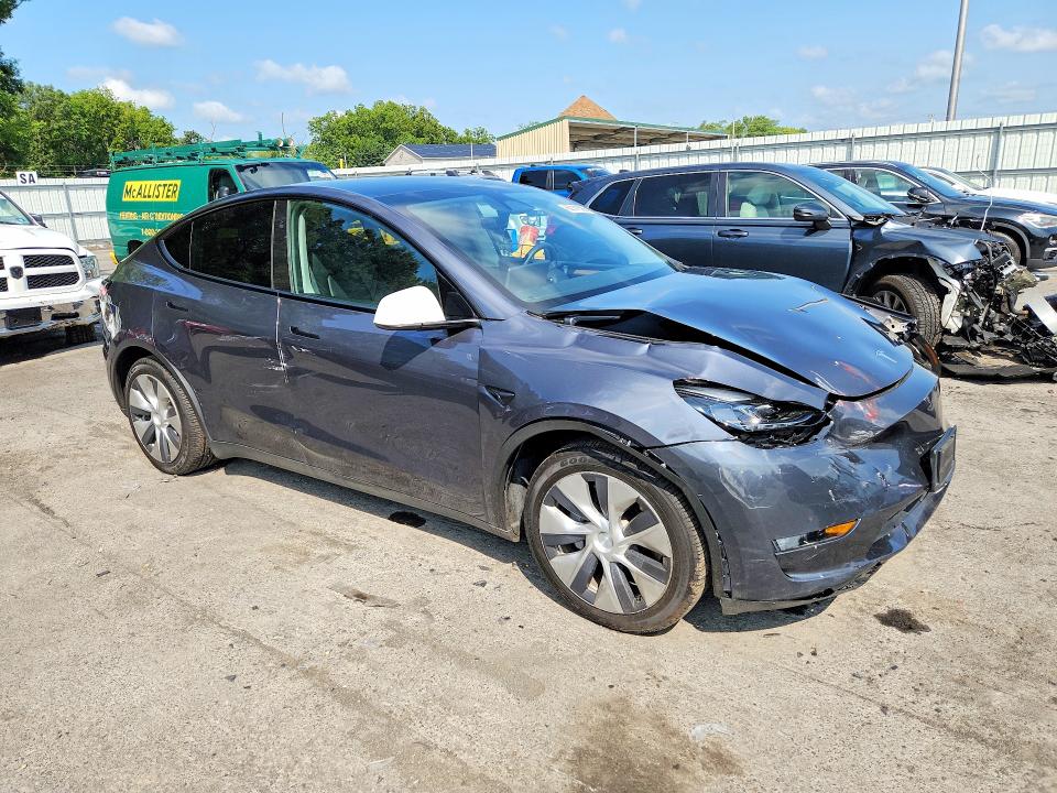 Photo 4 from auction – 2023 TESLA MODEL Y with VIN 7SAYGDEE6PF884423