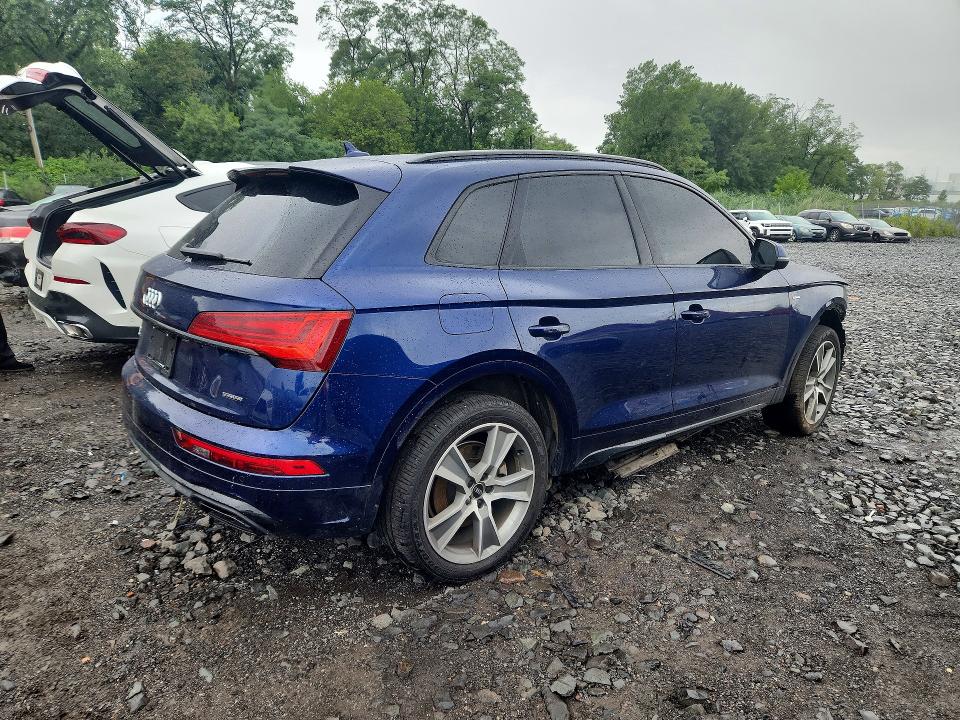 Photo 3 from auction – 2025 AUDI Q5 with VIN WA1GAAFYXS2052347