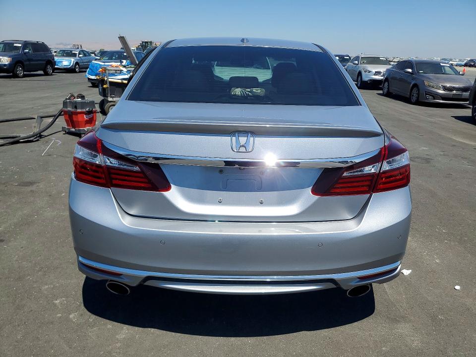Photo 6 from auction – 2017 HONDA ACCORD with VIN 1HGCR3F93HA037495