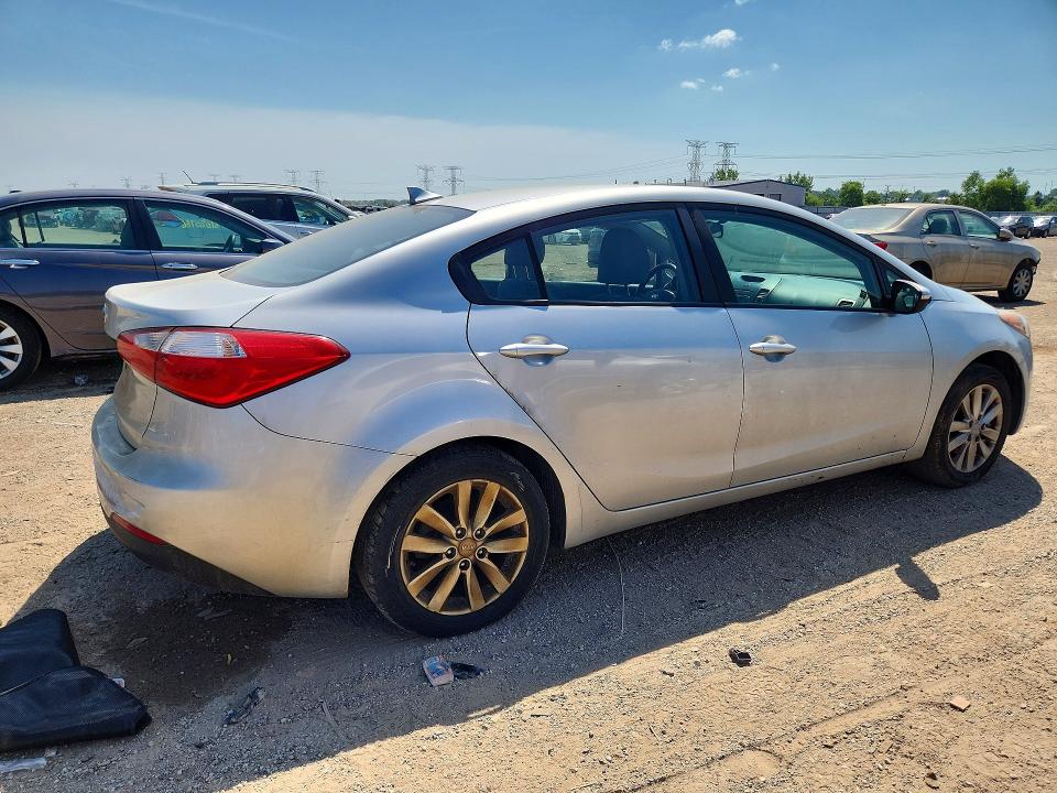 Photo 3 from auction – 2014 KIA FORTE with VIN KNAFX4A65E5242516