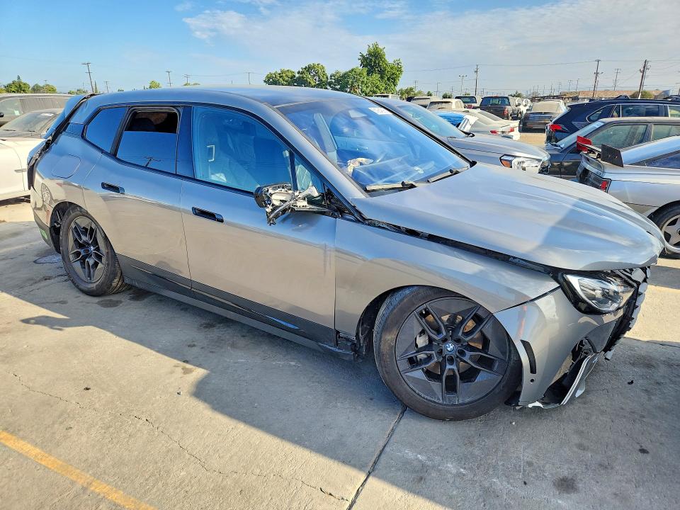 Photo 4 from auction – 2023 BMW IX with VIN WB523CF03PCM19294
