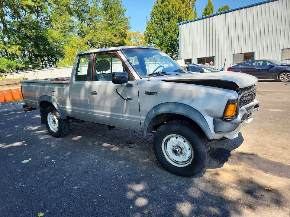 Photo 4 from auction – 1984 DATSUN 720 with VIN JN6ND06Y5EW016803