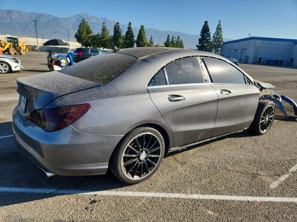 Photo 3 from auction – 2014 MERCEDES-BENZ CLA with VIN WDDSJ4EB2EN140249