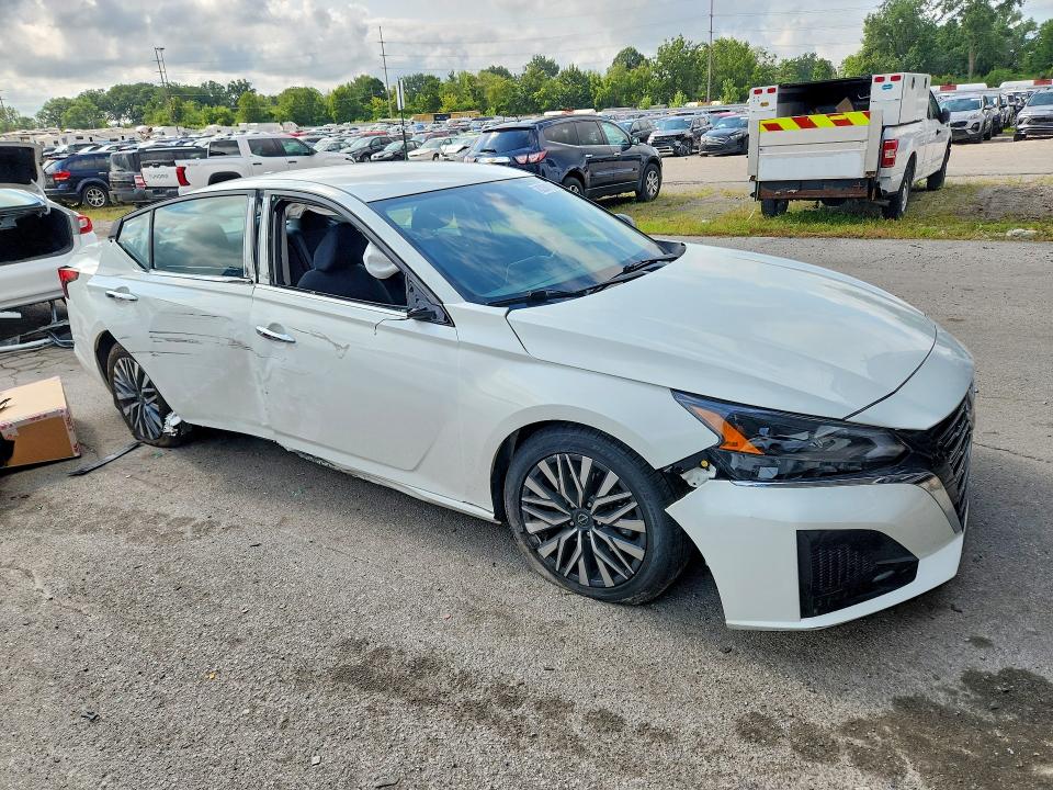 Photo 4 from auction – 2025 NISSAN ALTIMA with VIN 1N4BL4DV4SN378458