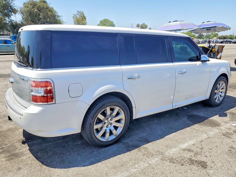 Photo 3 from auction – 2011 FORD FLEX with VIN 2FMGK5DC7BBD29771