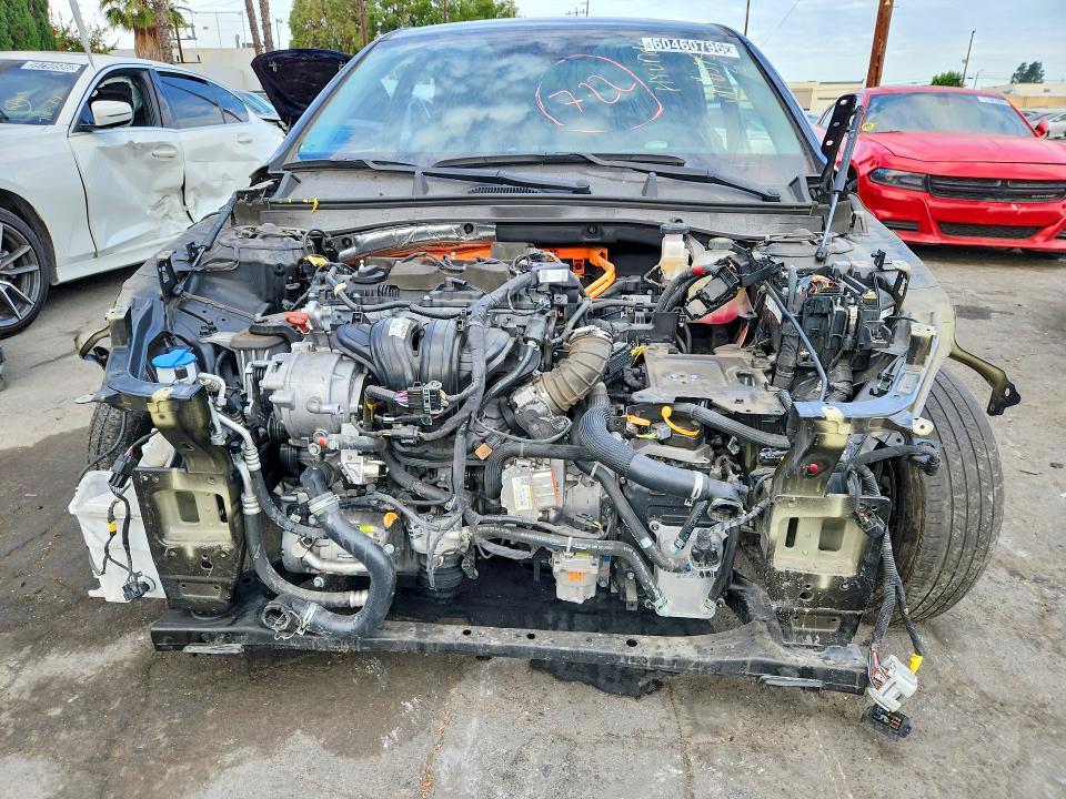 Снимка 5 от търг – 2025 HYUNDAI SONATA HYBRID с VIN KMHL34JJ2SA110575