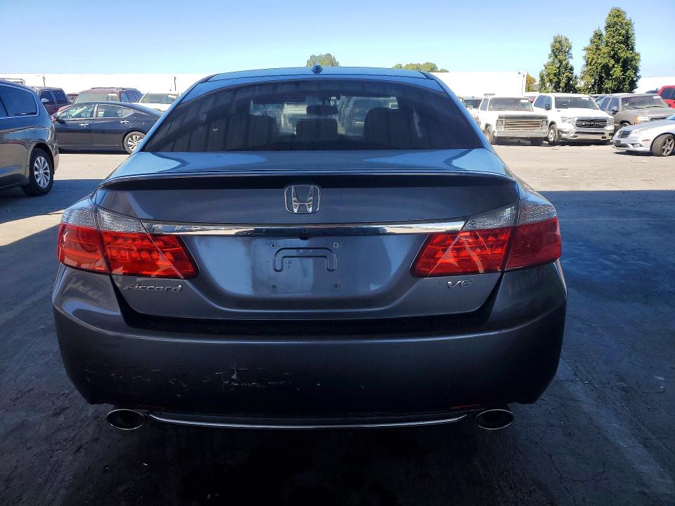 Photo 6 from auction – 2013 HONDA ACCORD with VIN 1HGCR3F8XDA006889