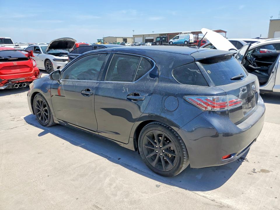 Foto 2 de la subasta – 2011 LEXUS CT con VIN JTHKD5BH8B2016207