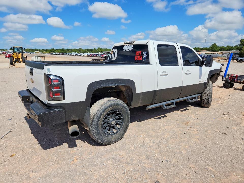 Photo 3 from auction – 2009 CHEVROLET SILVERADO with VIN 1GCHK63649F163874