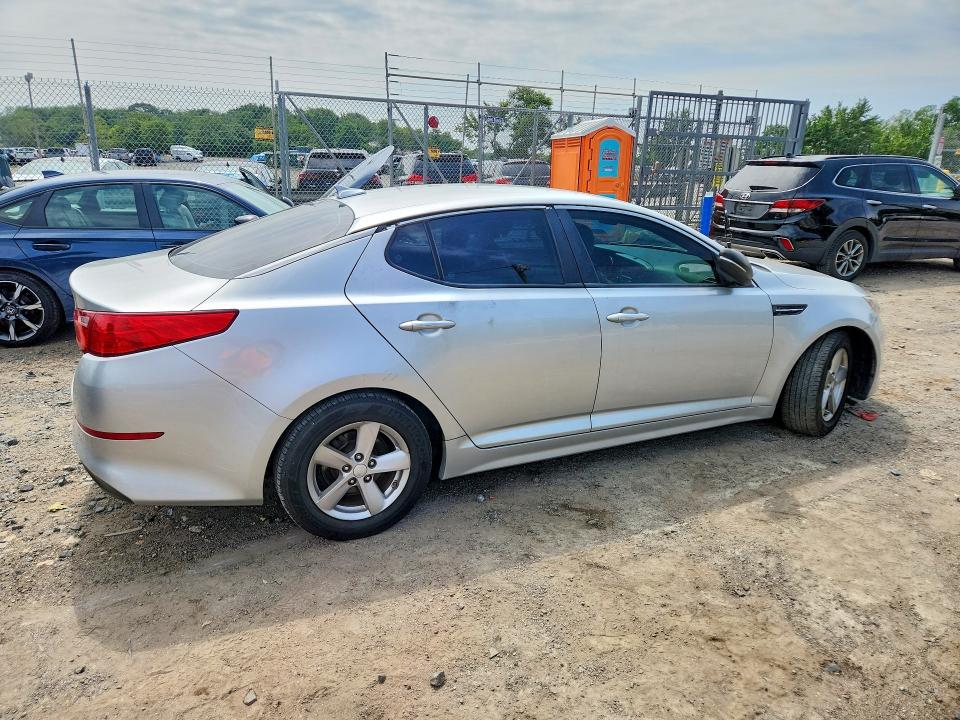 Photo 3 from auction – 2014 KIA OPTIMA with VIN 5XXGM4A77EG262383