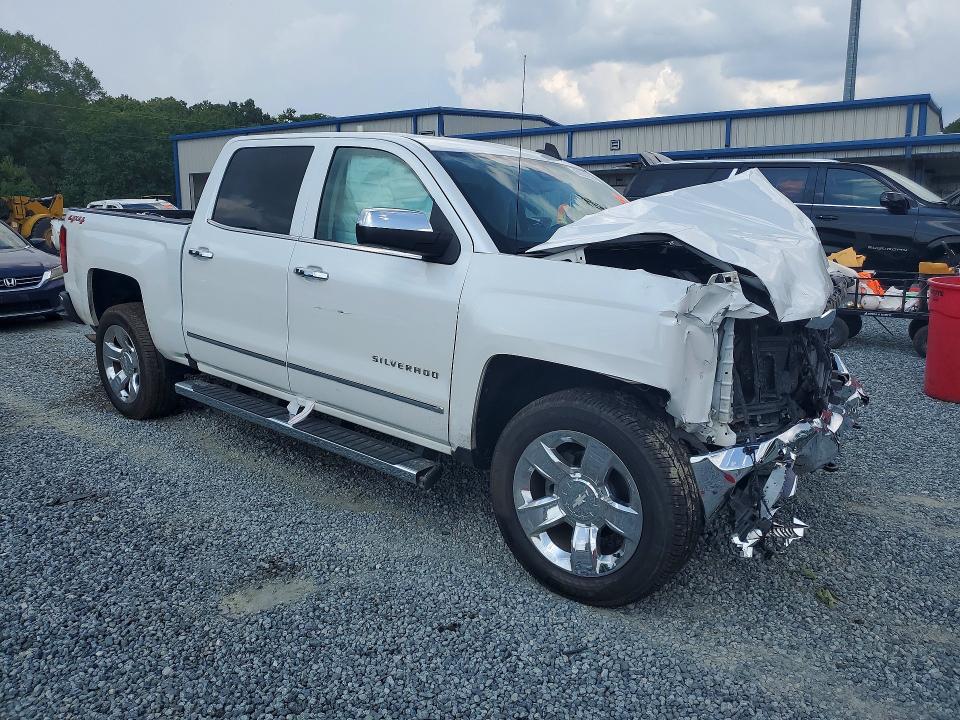 Photo 4 from auction – 2018 CHEVROLET SILVERADO with VIN 3GCUKSEJ0JG633197