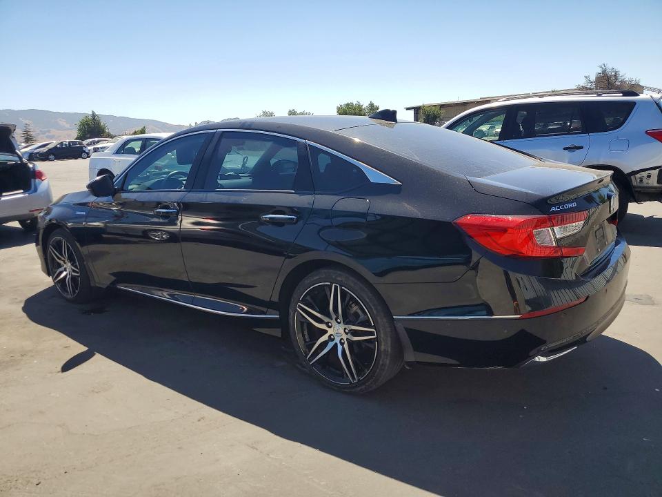 Photo 2 from auction – 2022 HONDA ACCORD with VIN 1HGCV3F90NA040202