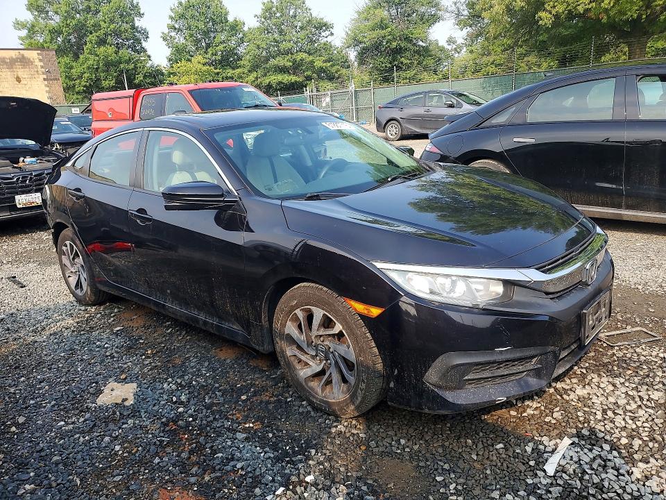 Photo 4 from auction – 2017 HONDA CIVIC with VIN 2HGFC2F79HH510812