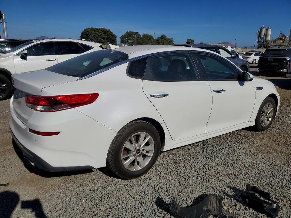 Photo 3 from auction – 2019 KIA OPTIMA with VIN 5XXGT4L36KG277028