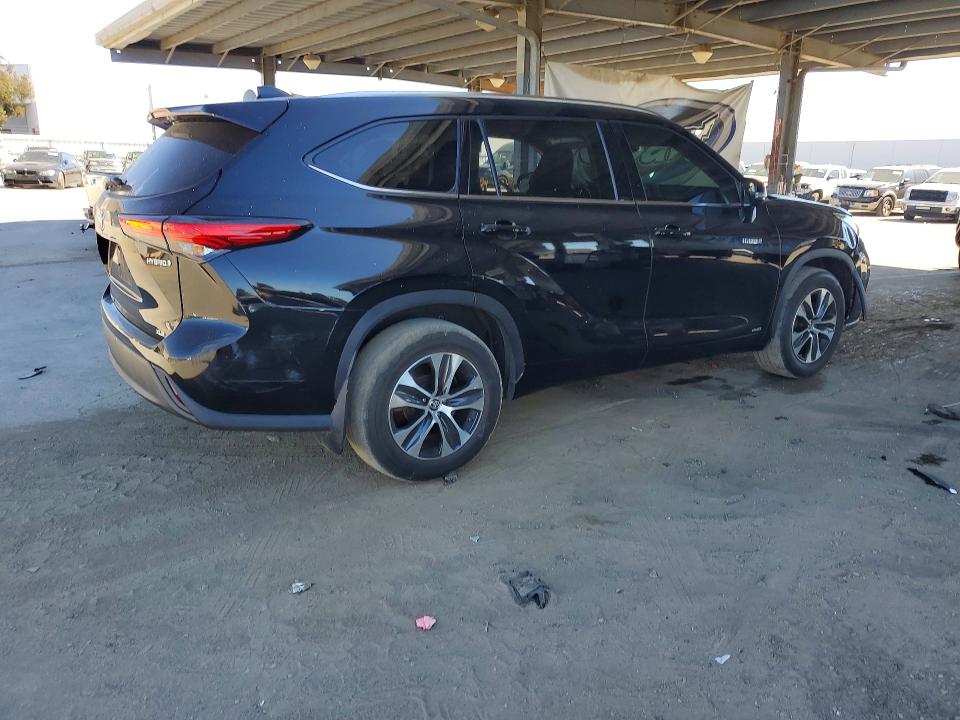 Foto 3 de la subasta – 2021 TOYOTA HIGHLANDER con VIN 5TDGBRCH4MS532613
