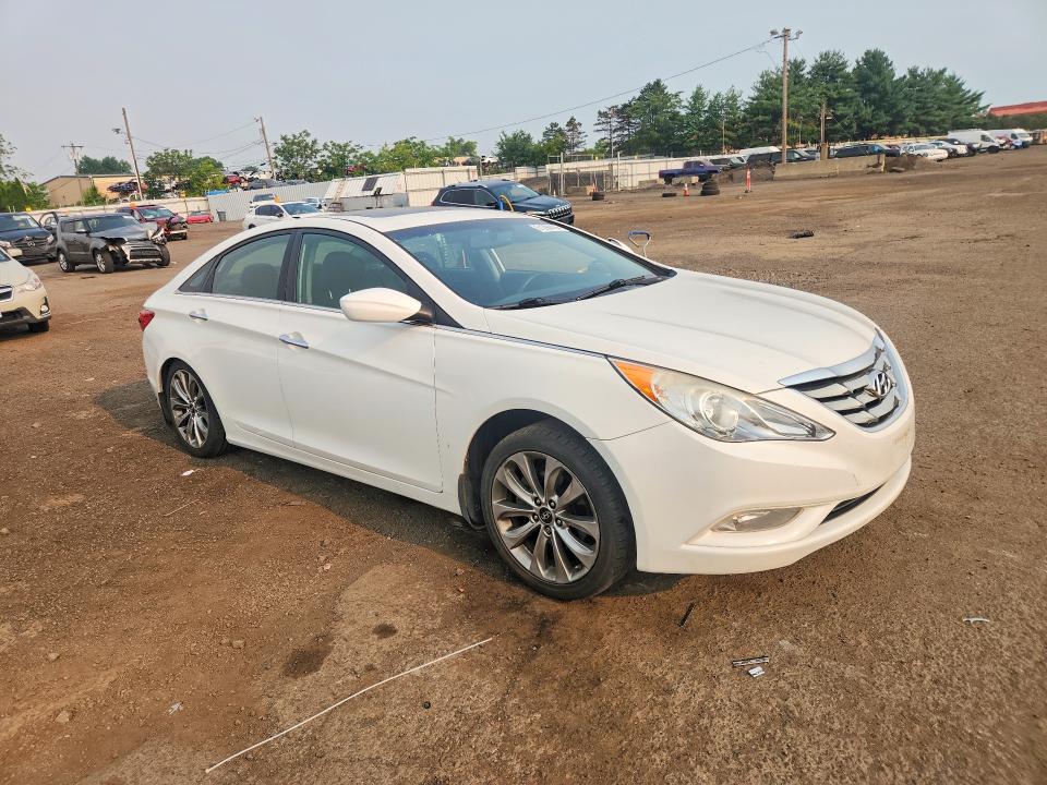 Photo 4 from auction – 2013 HYUNDAI SONATA with VIN 5NPEC4AC3DH610917