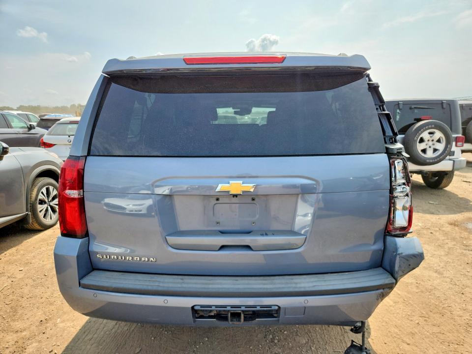 Photo 6 from auction – 2016 CHEVROLET SUBURBAN with VIN 1GNSCHKC2GR164241
