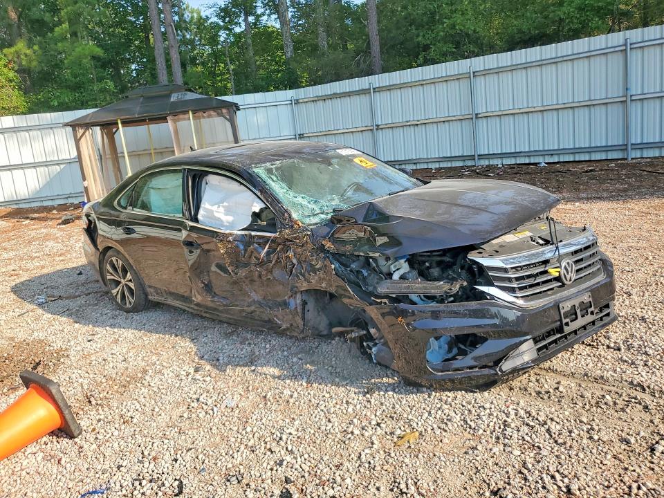 Photo 4 from auction – 2021 VOLKSWAGEN PASSAT with VIN 1VWSA7A31MC016488