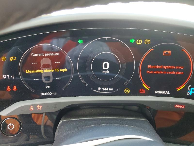 Photo 9 from auction – 2022 PORSCHE TAYCAN with VIN WP0AA2Y15NSA15165
