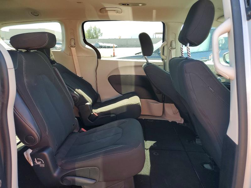 Photo 11 from auction – 2023 CHRYSLER VOYAGER with VIN 2C4RC1CG9PR597520