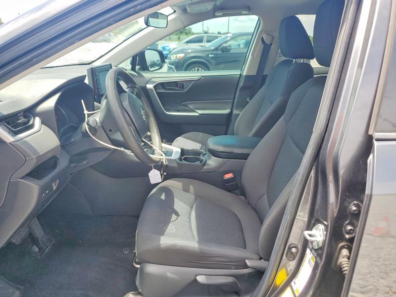 Снимка 7 от търг – 2019 TOYOTA RAV4 с VIN 2T3H1RFVXKC027147