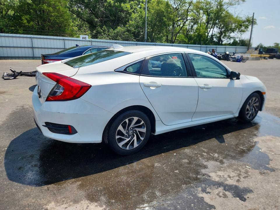 Photo 3 from auction – 2017 HONDA CIVIC with VIN 2HGFC2F70HH553032