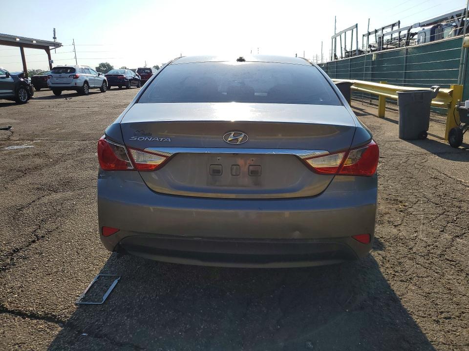 Photo 6 from auction – 2014 HYUNDAI SONATA with VIN 5NPEB4AC2EH882038