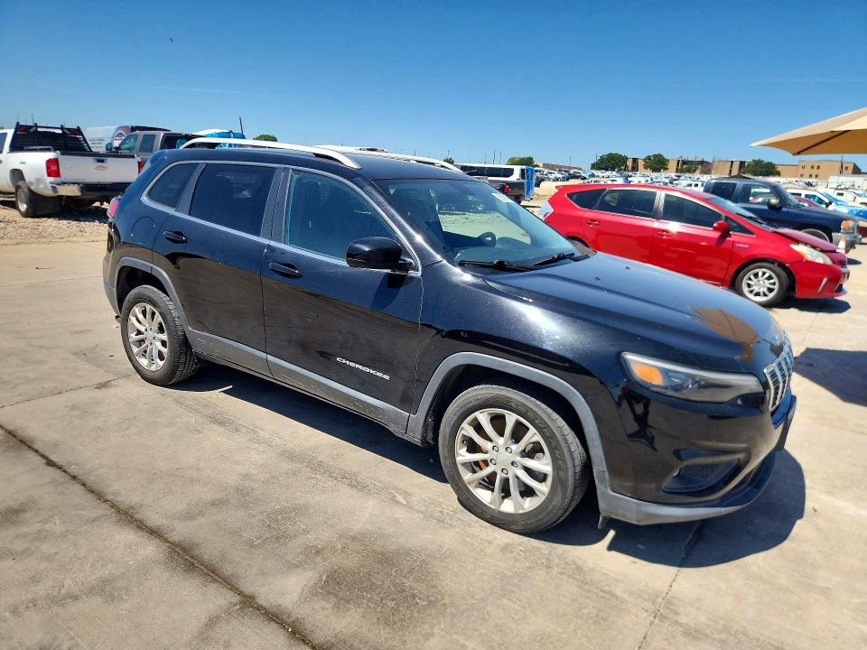 Photo 4 from auction – 2019 JEEP CHEROKEE with VIN 1C4PJLCB6KD221088