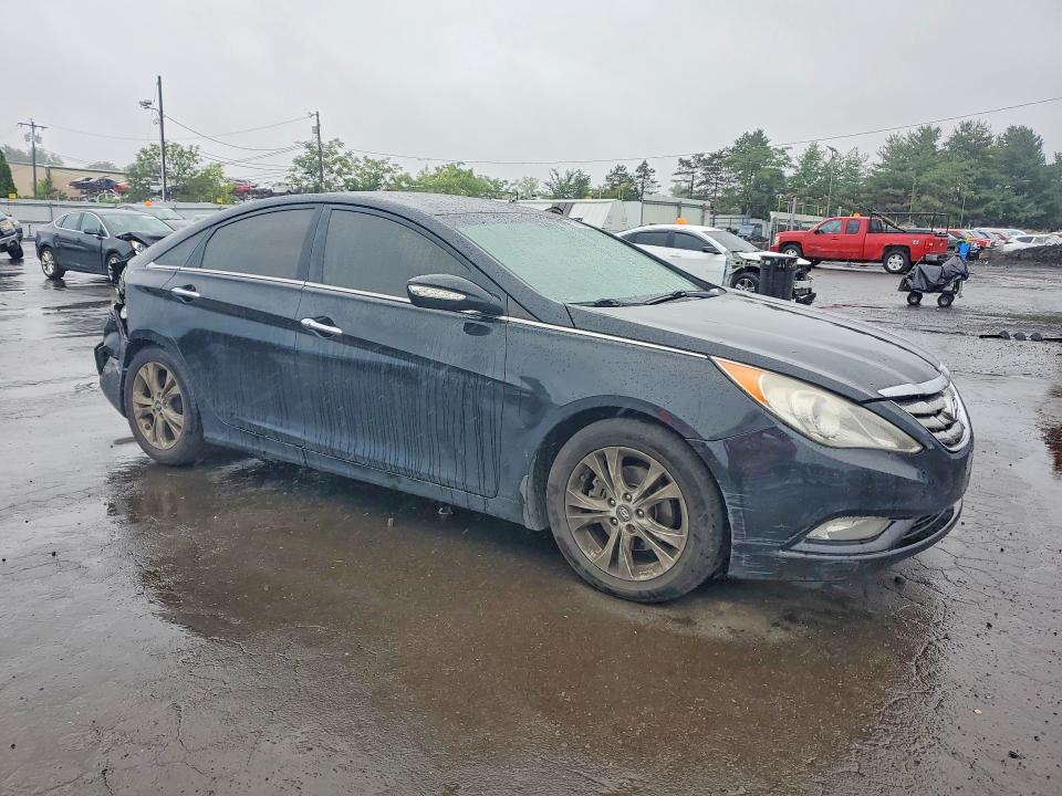 Photo 4 from auction – 2012 HYUNDAI SONATA with VIN 5NPEC4AC5CH410166