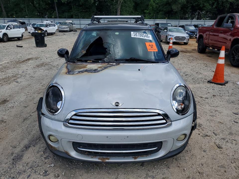 Photo 5 from auction – 2011 MINI COOPER with VIN WMWZF3C5XBT188927