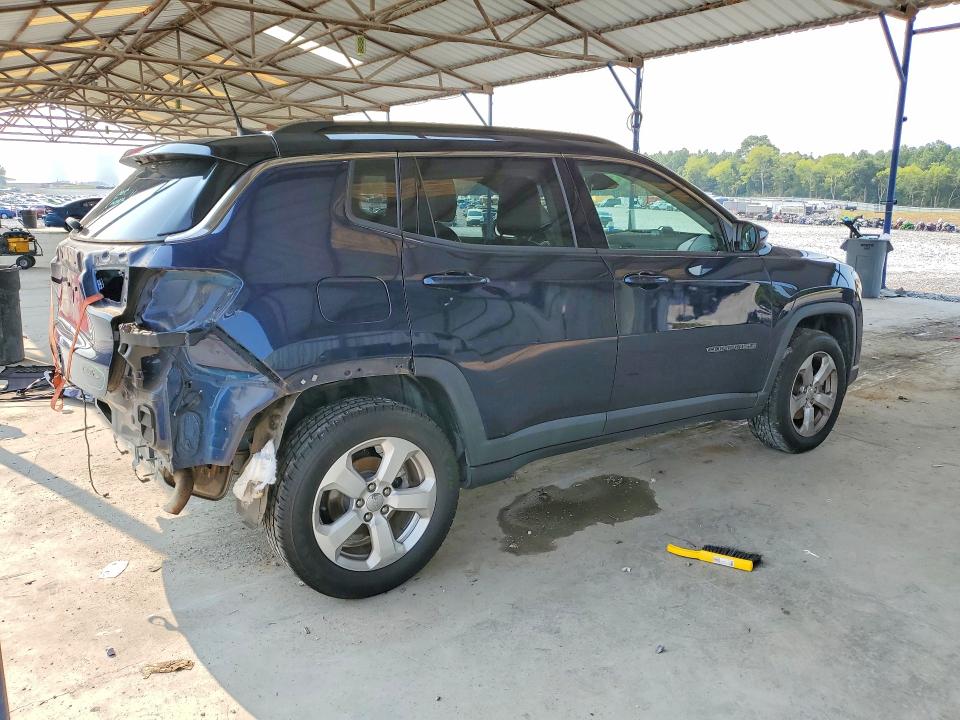 Photo 3 from auction – 2018 JEEP COMPASS with VIN 3C4NJDBB8JT113871