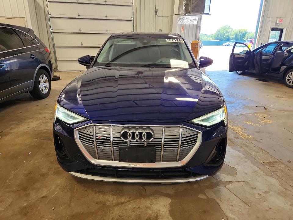 Photo 5 from auction – 2022 AUDI E-TRON with VIN WA11ABGE1NB020021