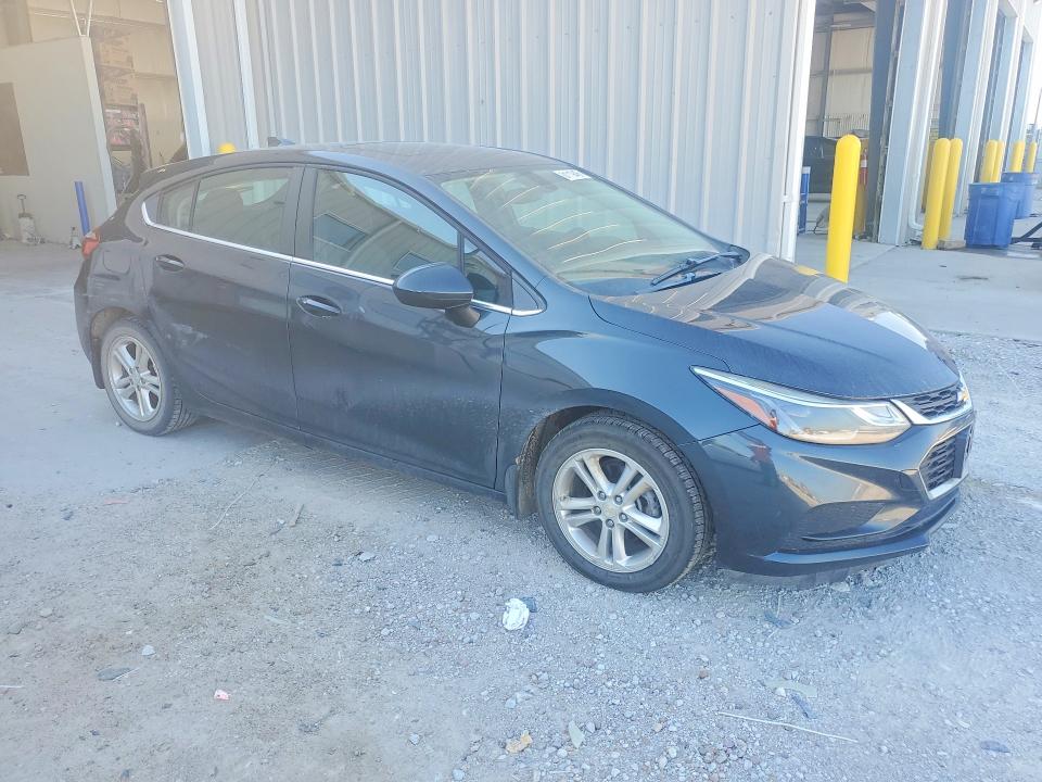 Photo 4 from auction – 2018 CHEVROLET CRUZE with VIN 3G1BE6SM4JS514532