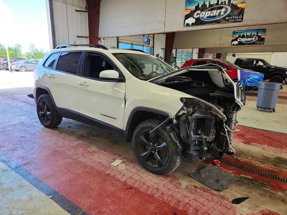 Photo 4 from auction – 2015 JEEP CHEROKEE with VIN 1C4PJMCS6FW792676