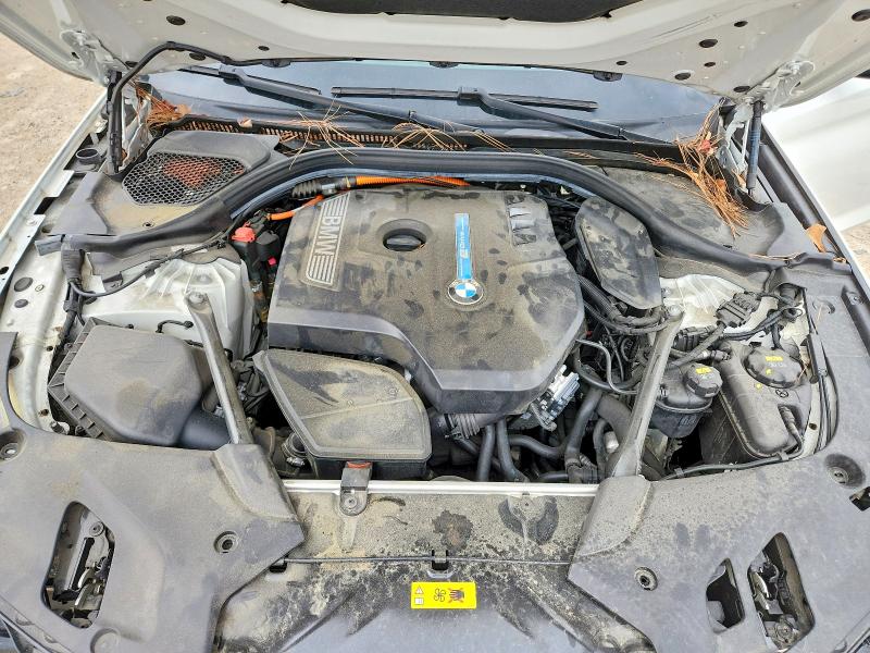 Photo 11 from auction – 2018 BMW 530XE with VIN WBAJB1C52JB084191