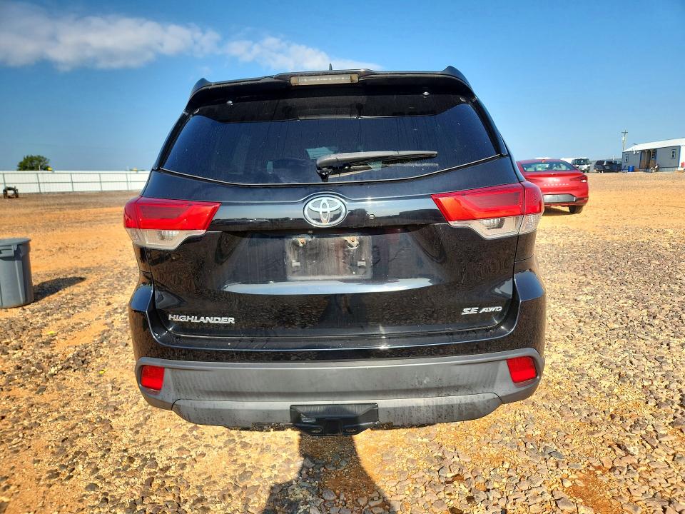 Photo 6 from auction – 2017 TOYOTA HIGHLANDER with VIN 5TDJZRFH6HS358109