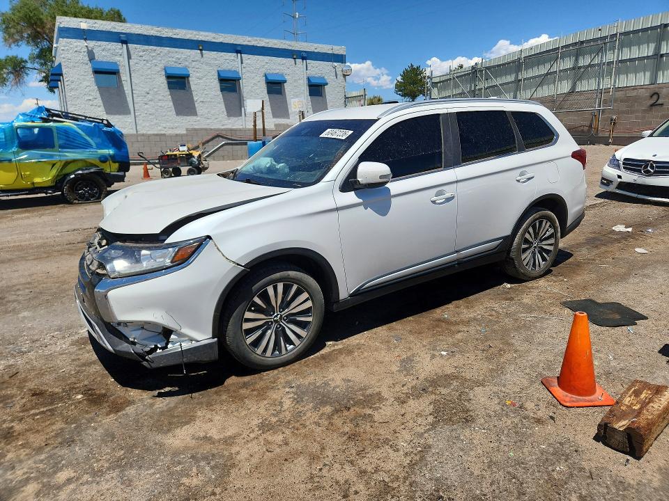MITSUBISHI OUTLANDER 2020 with VIN JA4AZ3A30LZ024636 - Photo from auction