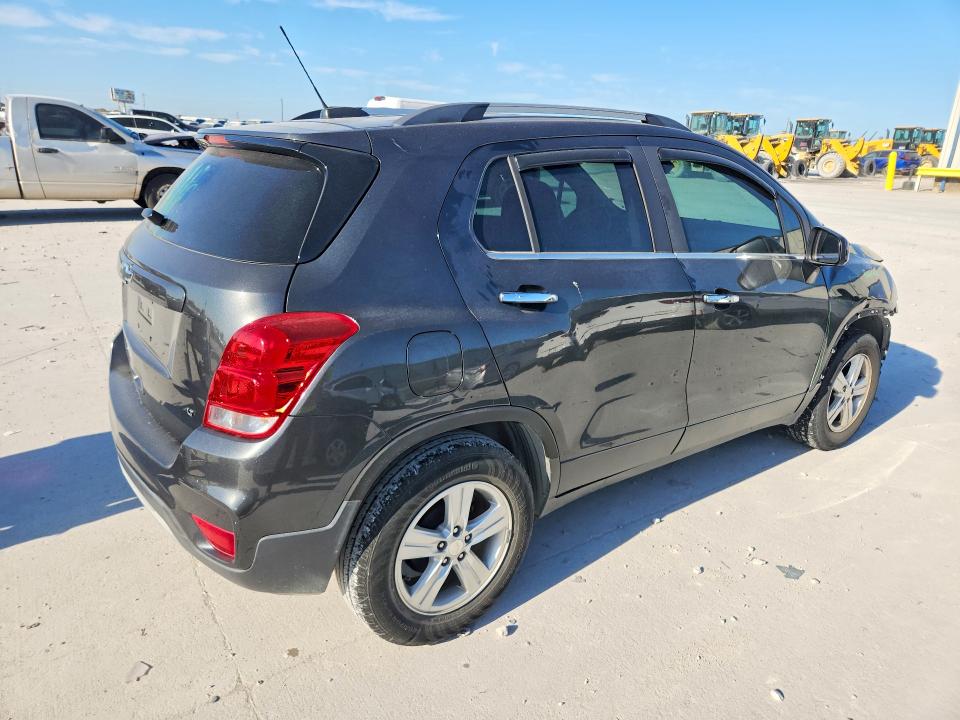 Photo 3 from auction – 2018 CHEVROLET TRAX with VIN 3GNCJLSB4JL337163