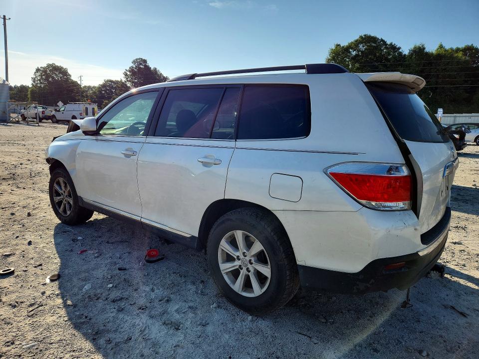 Photo 2 from auction – 2013 TOYOTA HIGHLANDER with VIN 5TDBK3EH5DS201821