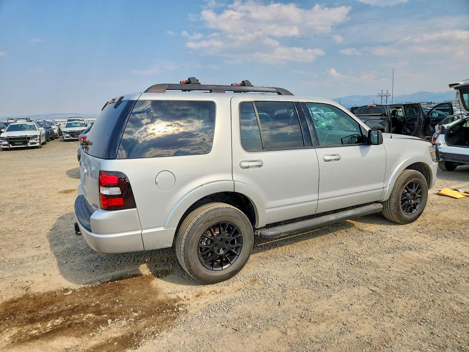 Photo 3 from auction – 2010 FORD EXPLORER with VIN 1FMEU7DEXAUA05463
