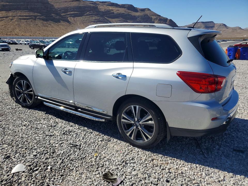 Photo 2 from auction – 2018 NISSAN PATHFINDER with VIN 5N1DR2MN4JC638062