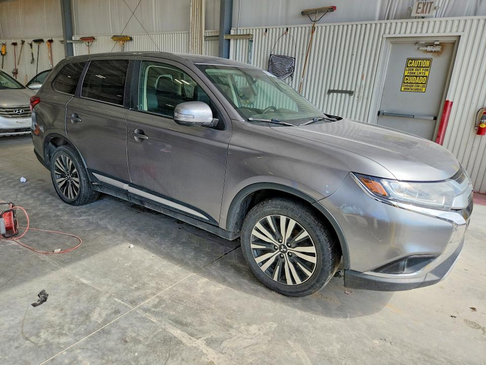 Photo 4 from auction – 2019 MITSUBISHI OUTLANDER with VIN JA4AD3A34KZ024989