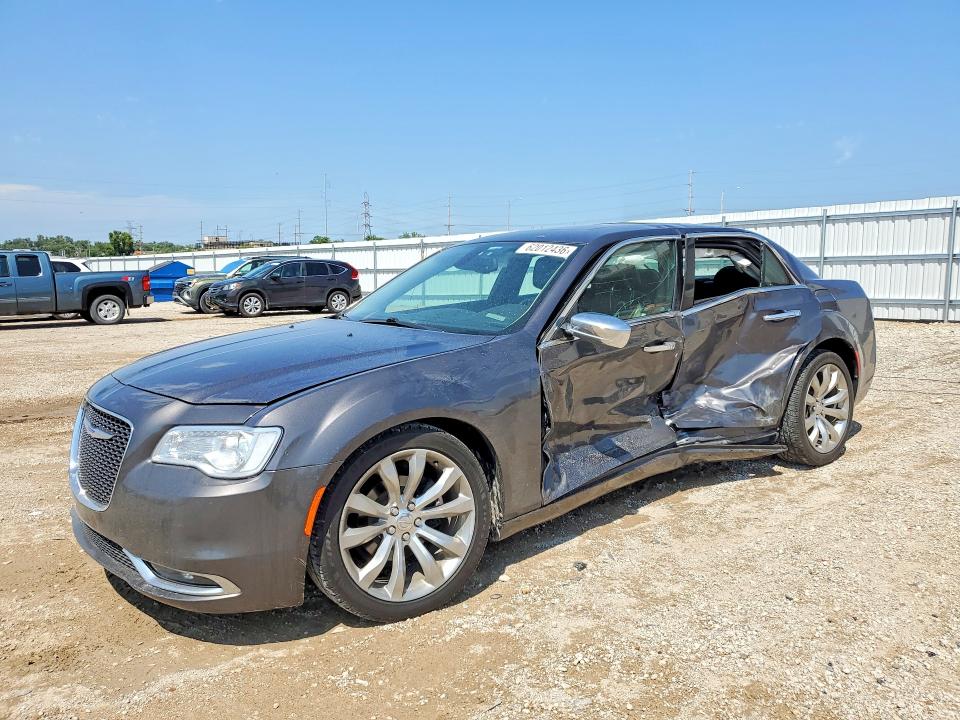 CHRYSLER 300 2019 with VIN 2C3CCAEG1KH585805 - Photo from auction