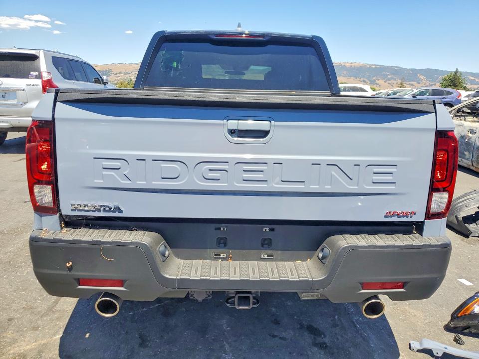 Photo 6 from auction – 2025 HONDA RIDGELINE with VIN 5FPYK3F16SB038245